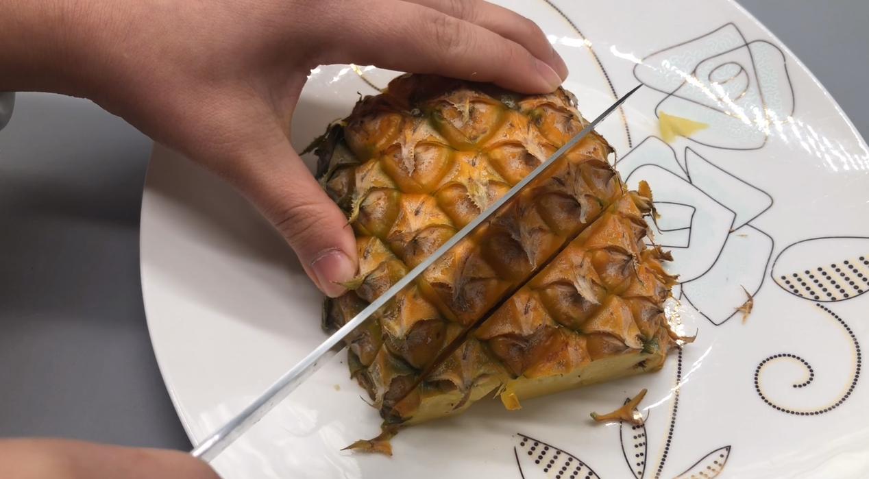 今天教你快速切水果,现在才知道菠萝可以这样切