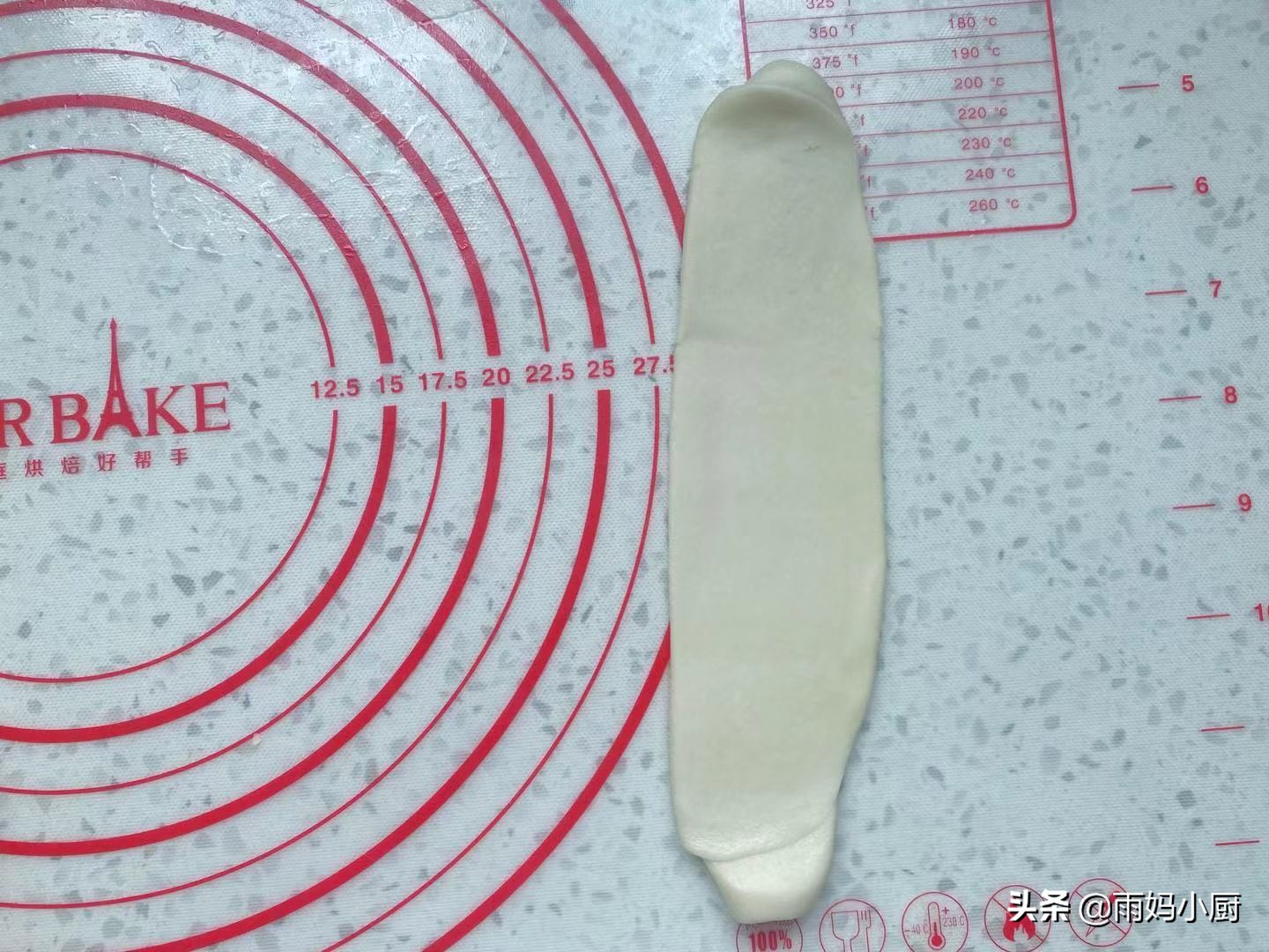 中秋节必备点心四色螺旋蛋黄酥,中秋节买不起月饼自己做蛋黄酥