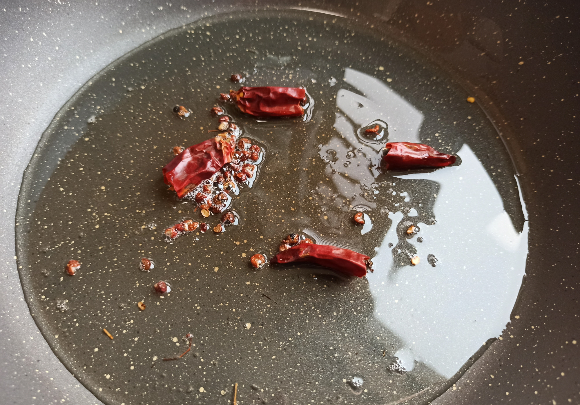 黑木耳怎么做才好吃配啥菜,黑木耳怎么做好吃家常做法