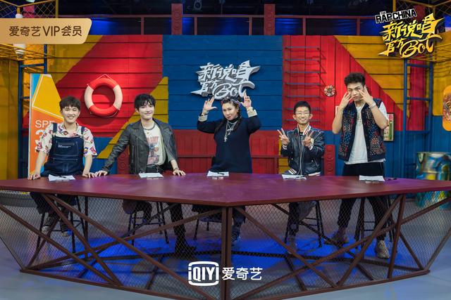 周深和苏醒一起当评委,奇葩说六位大咖聚齐
