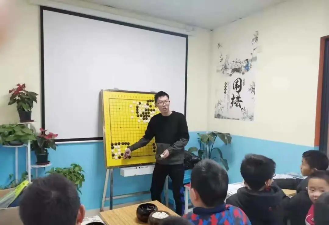 黑白问道棋坛新骄——四川围棋冲段精英刘海洋成长纪实