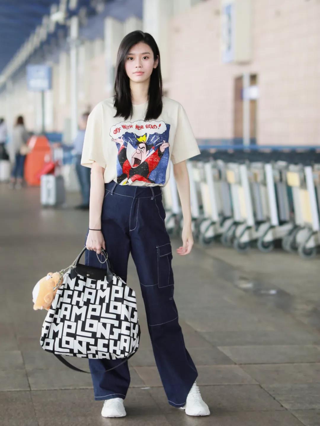 微胖女人穿T恤谨记“4不要”，显臃肿还没品位，再贵的衣服也廉价