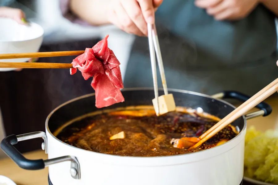 被薇娅直播间榨干零食预算后，写出了这篇测评报告（上）