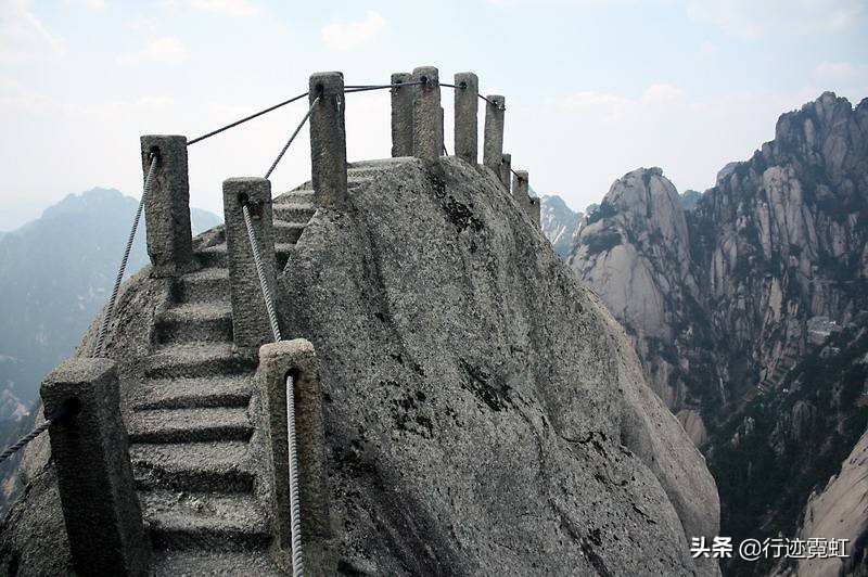 黄山为什么会被称为天下第一奇山,黄山的壮丽景色令人叹为观止