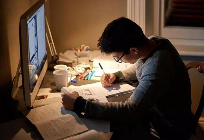 大学女生心中“最佳男友身高”，听完学妹的想法，南方男生扎心了