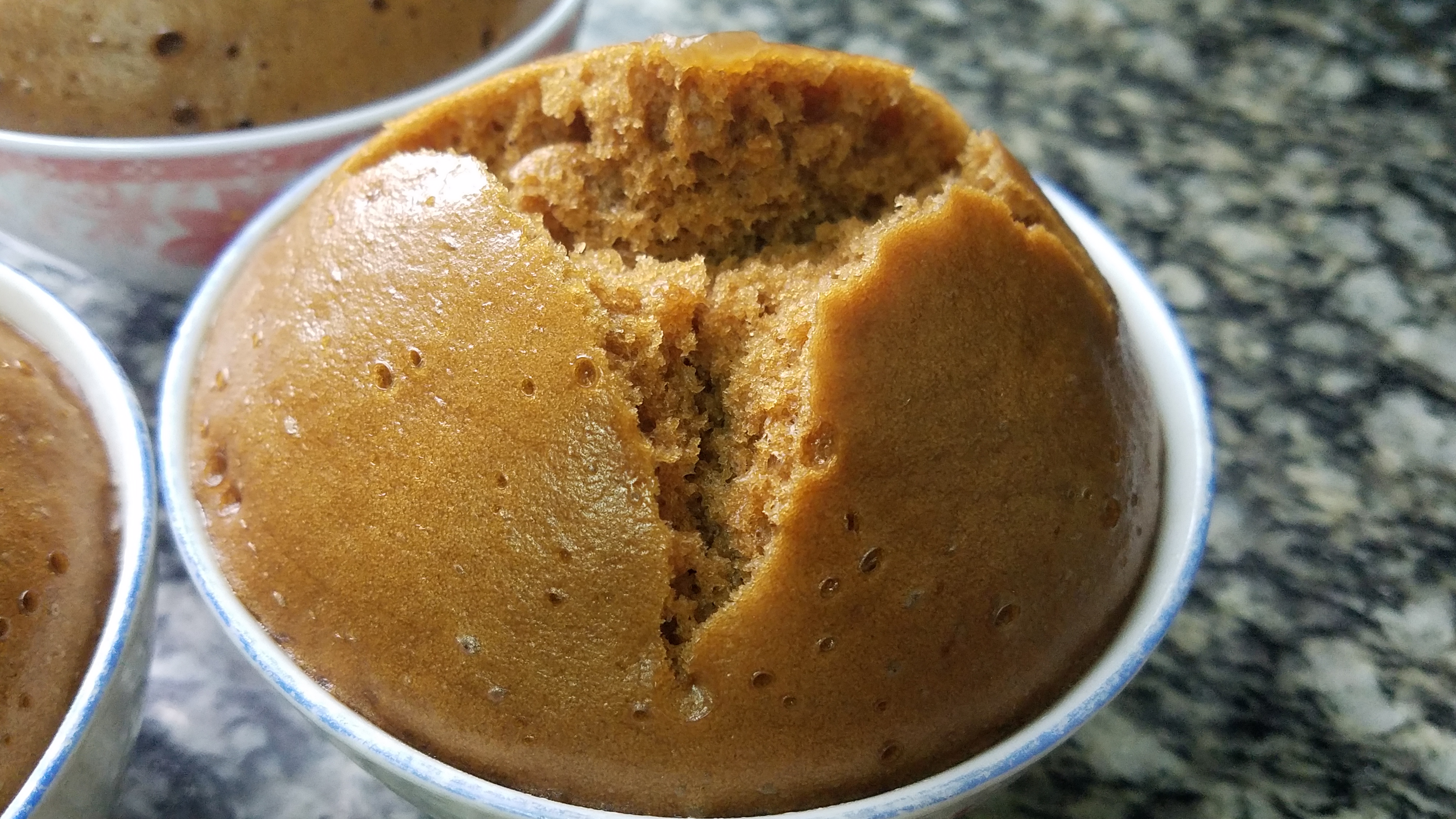 传统的红糖发糕怎么做,用包子面可以做红糖发糕嘛