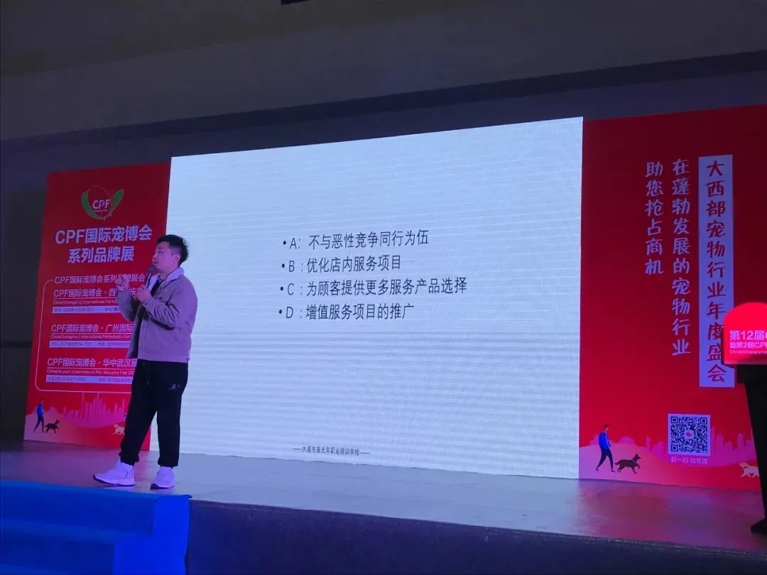 铲屎官实力,铲屎官挣钱不容易