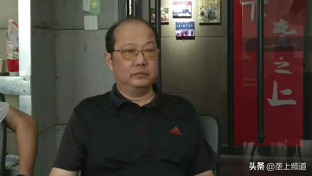 垄上优选战略携手圣果酒庄，就喜欢这种美酒佳肴纷至沓来的感觉...