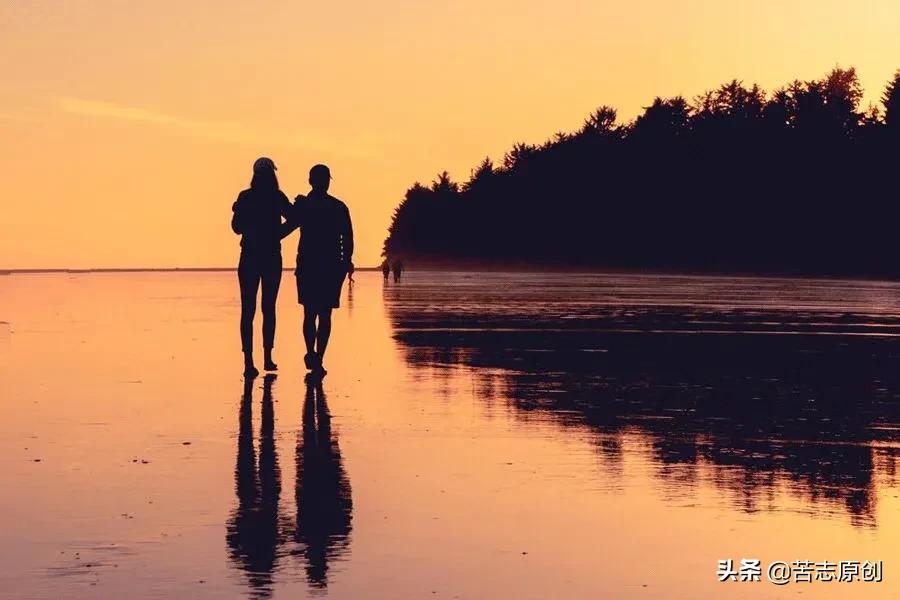 如果没人鼓掌记得给自己点掌声,如果没人给你喝彩记得给自己掌声