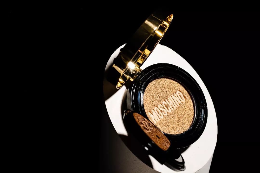 李佳琦推荐这个韩国牌子气垫真的好用,自然遮瑕轻薄、不卡粉脱妆