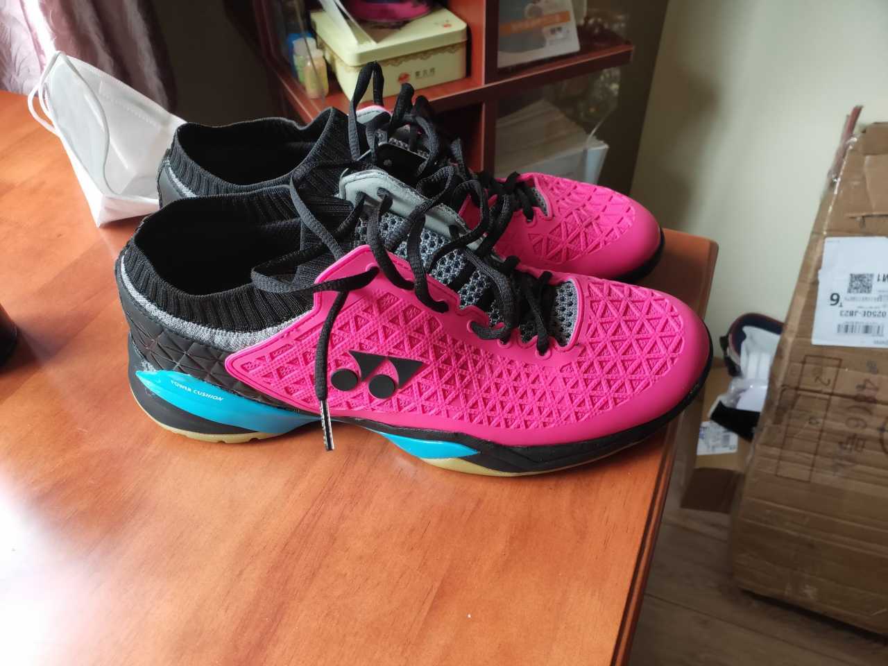 来了来了！你们要的羽毛球气垫球鞋改装教程来了