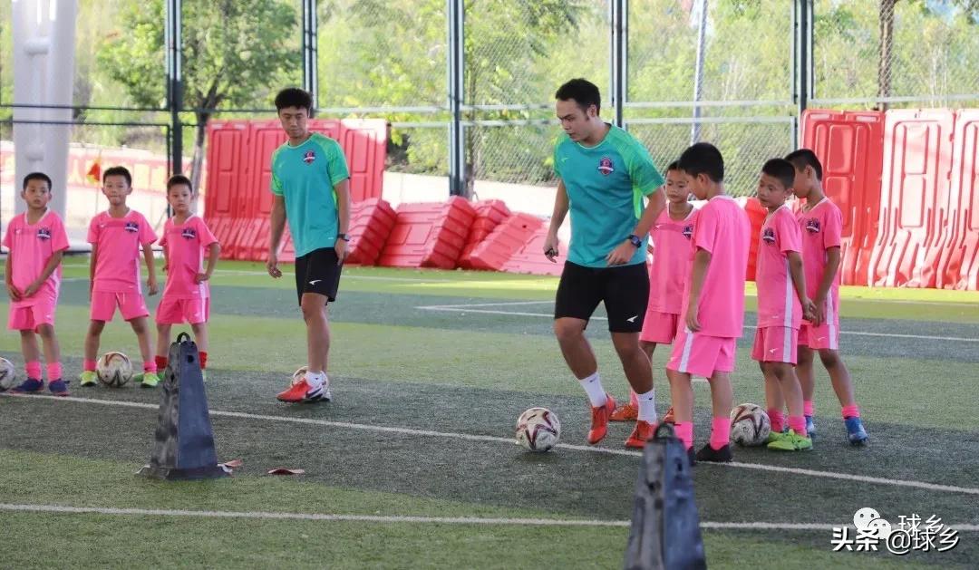 鎸煄闈掕,瓒崇悆閲嶇偣鍩庡競闈掕闃熶紞鍙戝睍