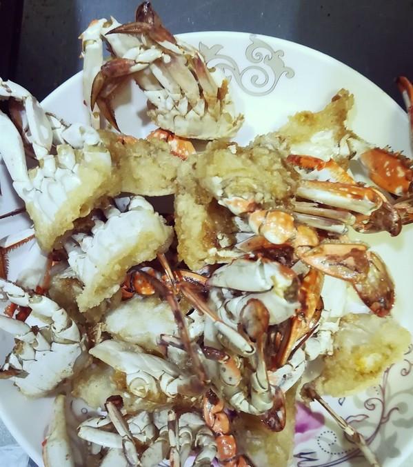 螃蟹怎么蒸不掉腿不流黄,螃蟹蒸到流黄