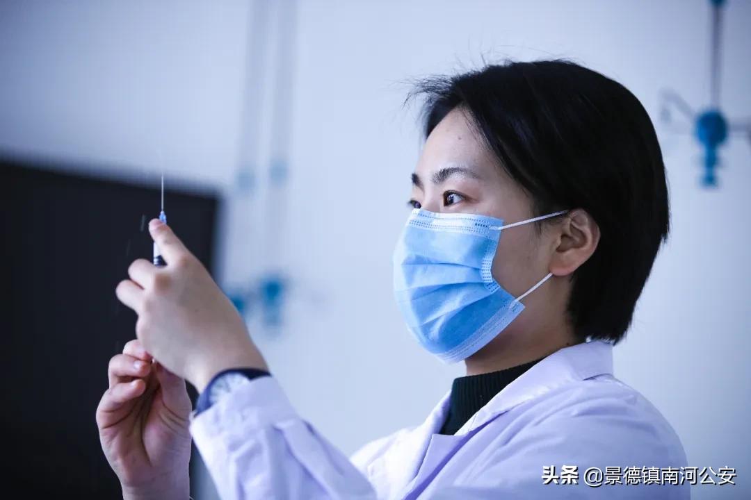 白衣执甲护士图片大全,白衣执甲医护工作者