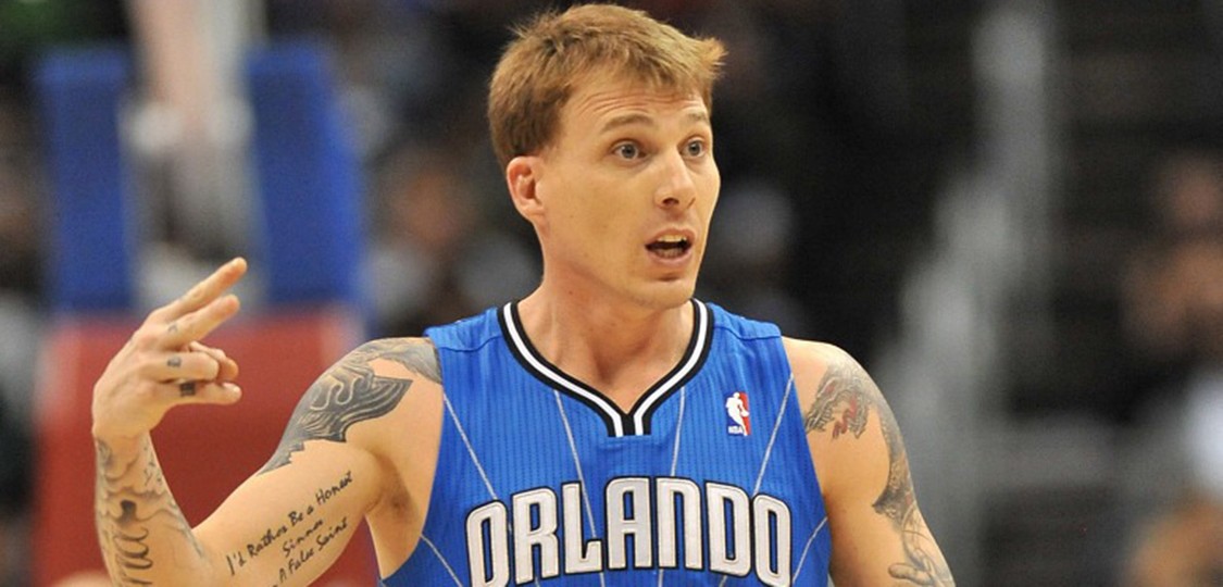 一人拿球九人慌集锦,一人拿球九人紧张传球视频