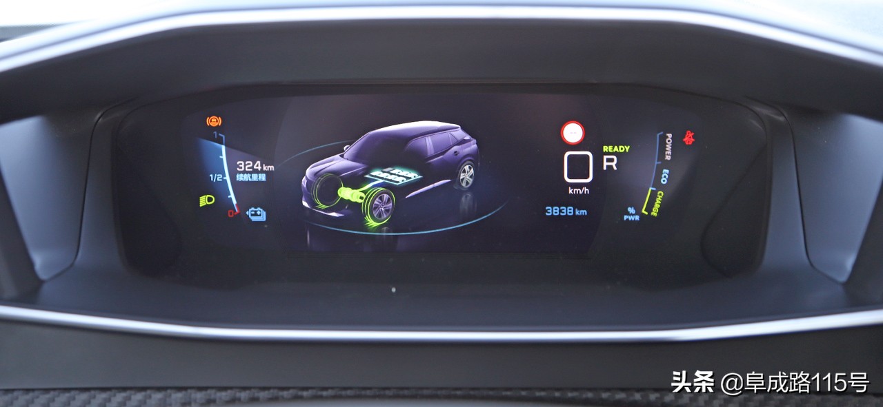 奶帅的面孔，裸眼3D的内容，一身名牌的e2008缺点究竟在哪