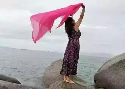 爸妈的拍照技术差距有多大,爸妈一起拍照姿势