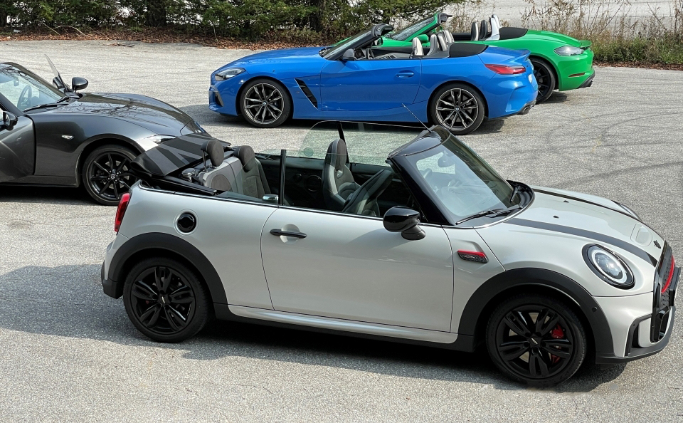 四款最具魅力的敞篷车推荐,最受欢迎的硬顶敞篷车有哪些