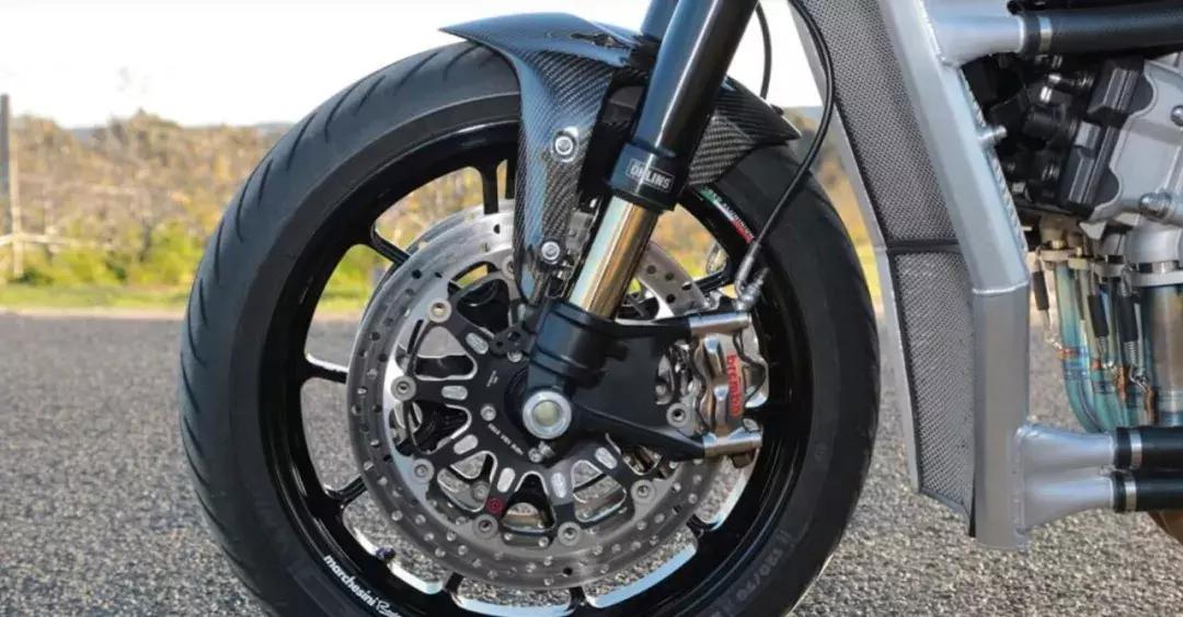 V8发动机，334匹马力！地表最强量产摩托PGMV8上市