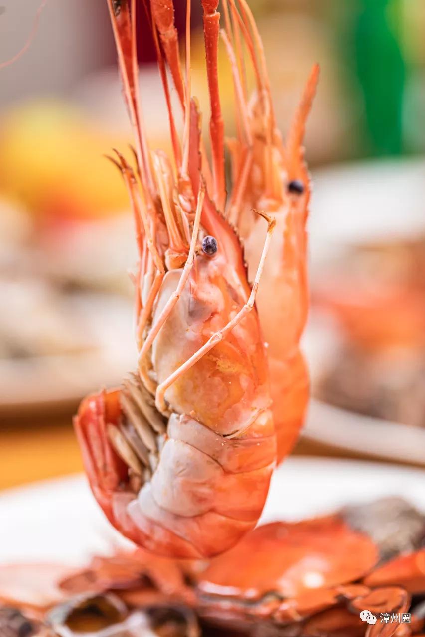 小龙虾海鲜自助烤肉,这家自助餐性价比超高