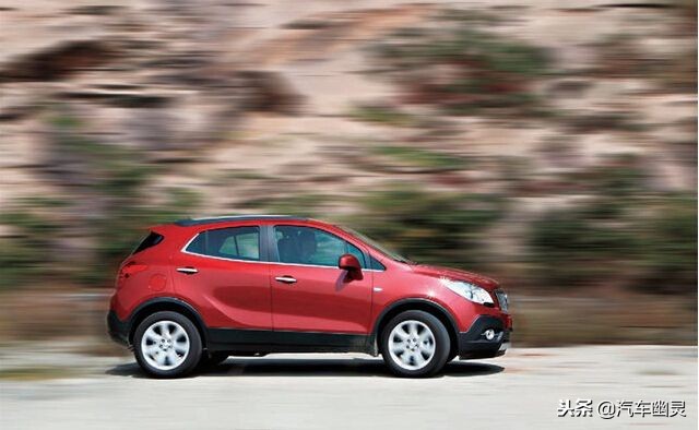 车没油了怎么去加油站弄油,车子没油了半路没加油站怎么办