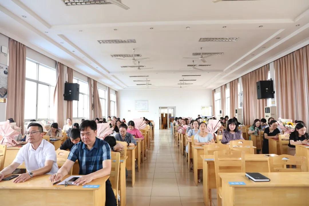 守教育初心担教育使命讨论,守教育初心担育人使命教师演讲