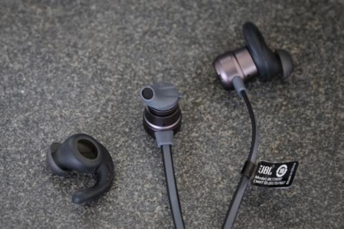 jblt280bt运动耳机测评,jblt280tws蓝牙耳机怎么连接