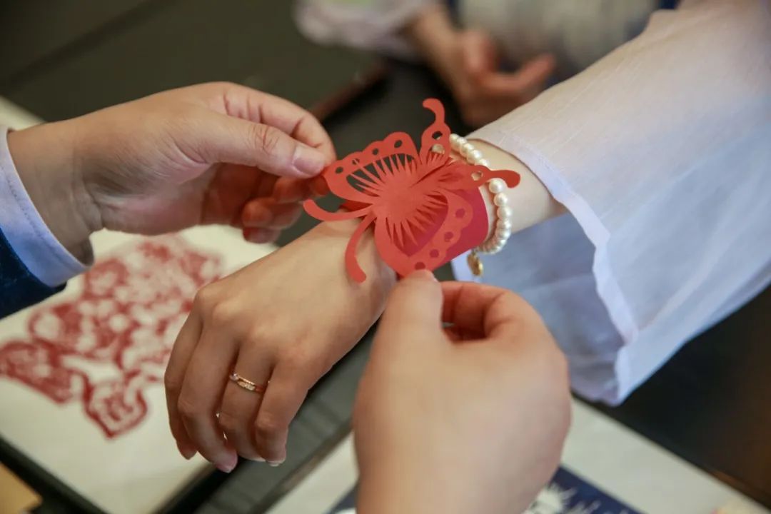 住进风景里温泉酒店,住进风景里旅游度假温泉酒店