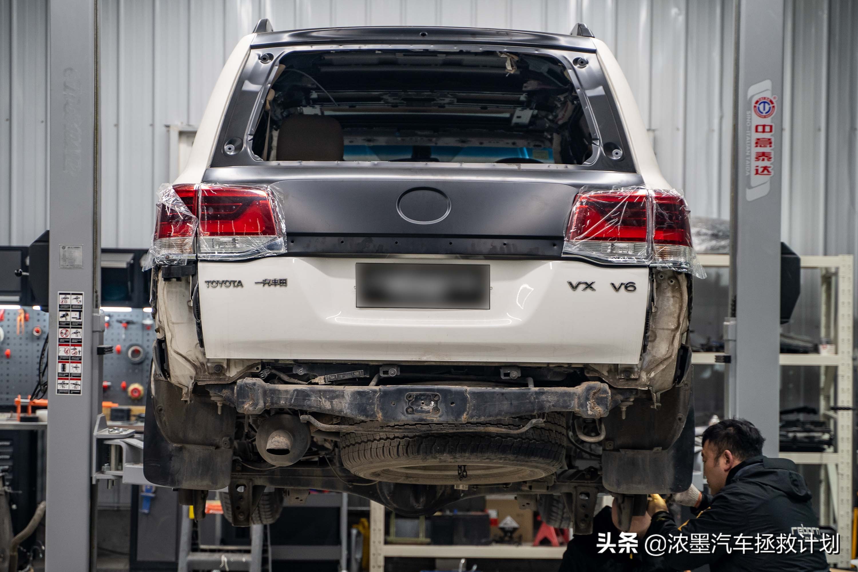 丰田霸道酷路泽带你翻山越岭,丰田兰德酷路泽低速4驱越野模式