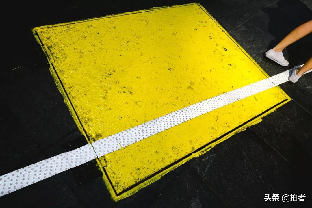 巧合抓拍到的纽约街头画面,视觉错位奇闻趣事