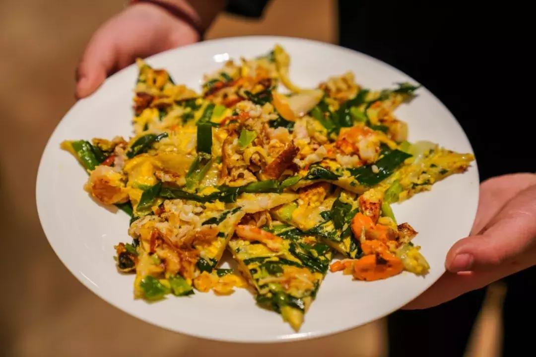 睡进这间藏身青山湖边的理想酒店，一起探寻临安城的悠居岁月~