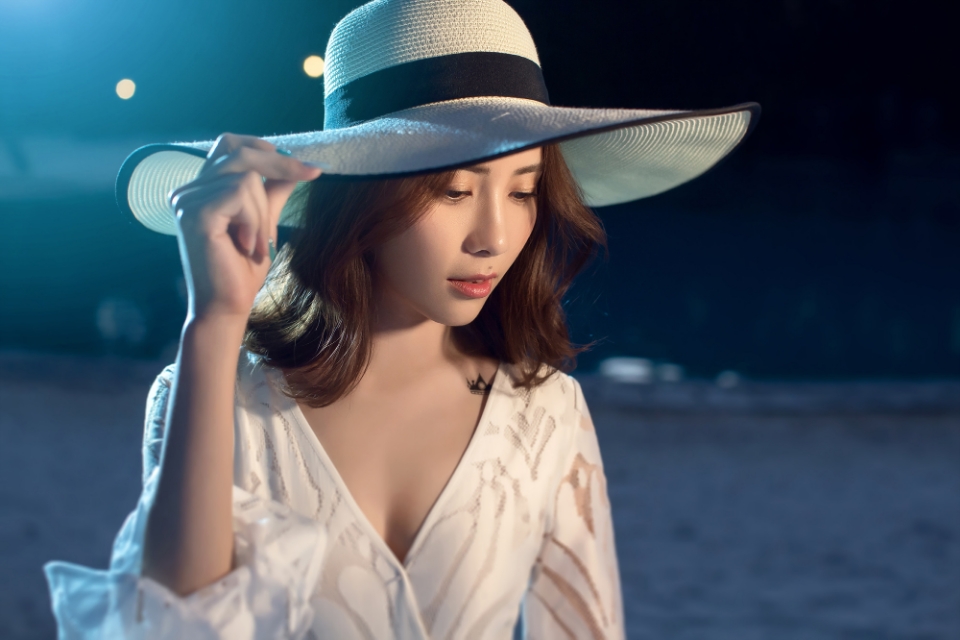 刚从三亚旅游回来,铂爵旅拍临沂本地拍婚纱照价格