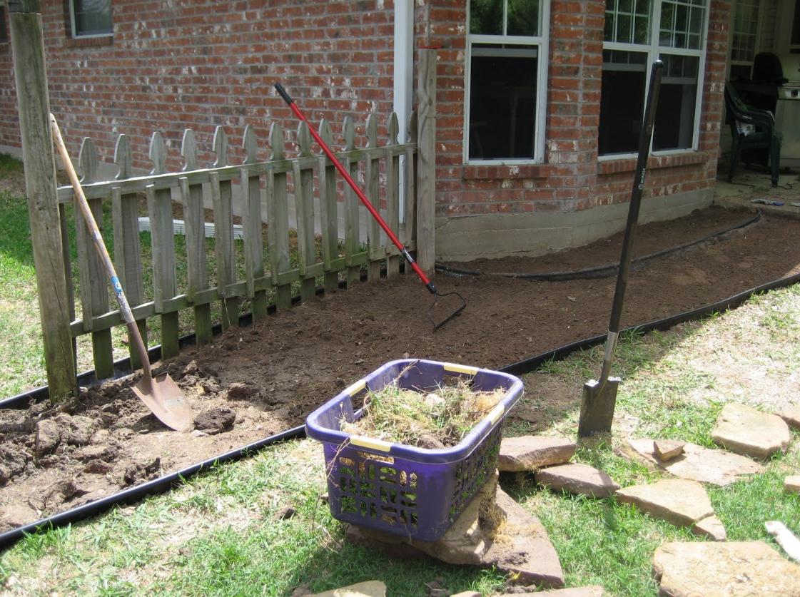 庭院石板路错落铺设,家庭庭院石板路