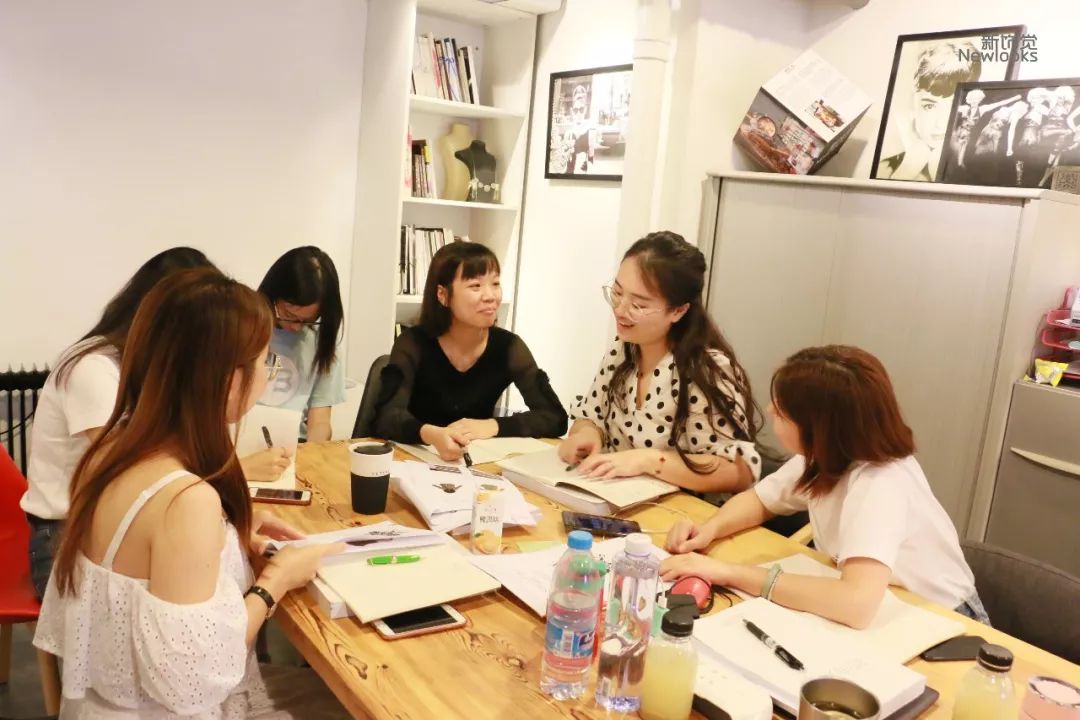 开一家品牌服装店,开一家男女服装店