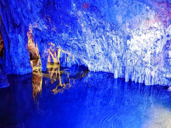 桐庐夜游富春山居景区,桐庐富春江夜游和白天游