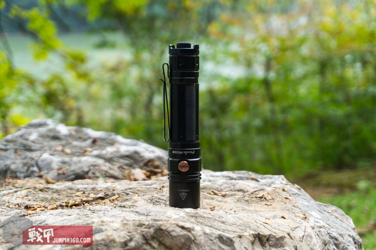 fenix菲尼克斯pd36rv2.0,fenix手电pd40r与pd36r哪个好
