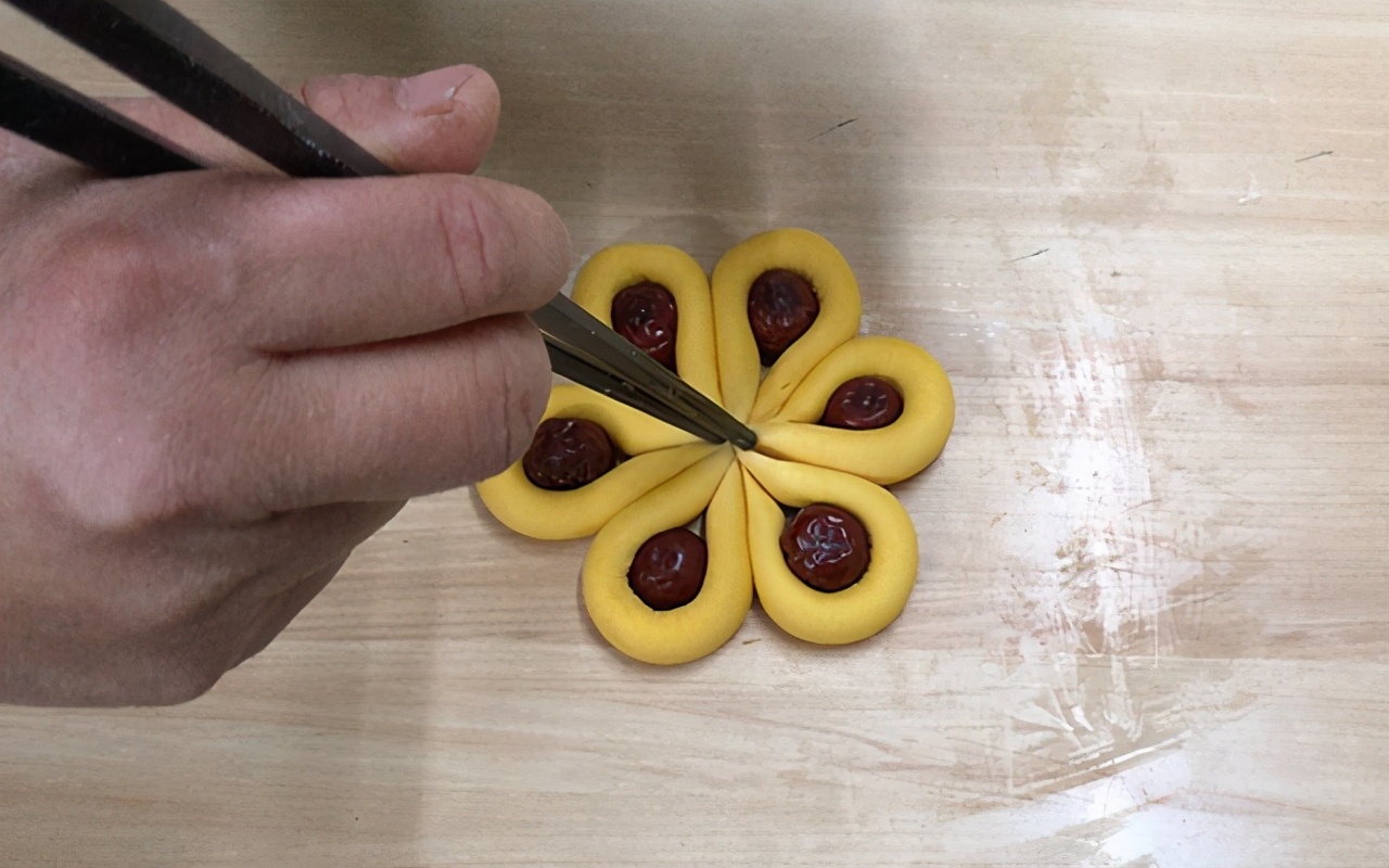 快过年了，教你做枣花馒头，5种做法个个颜值高寓意好，蒸蒸日上