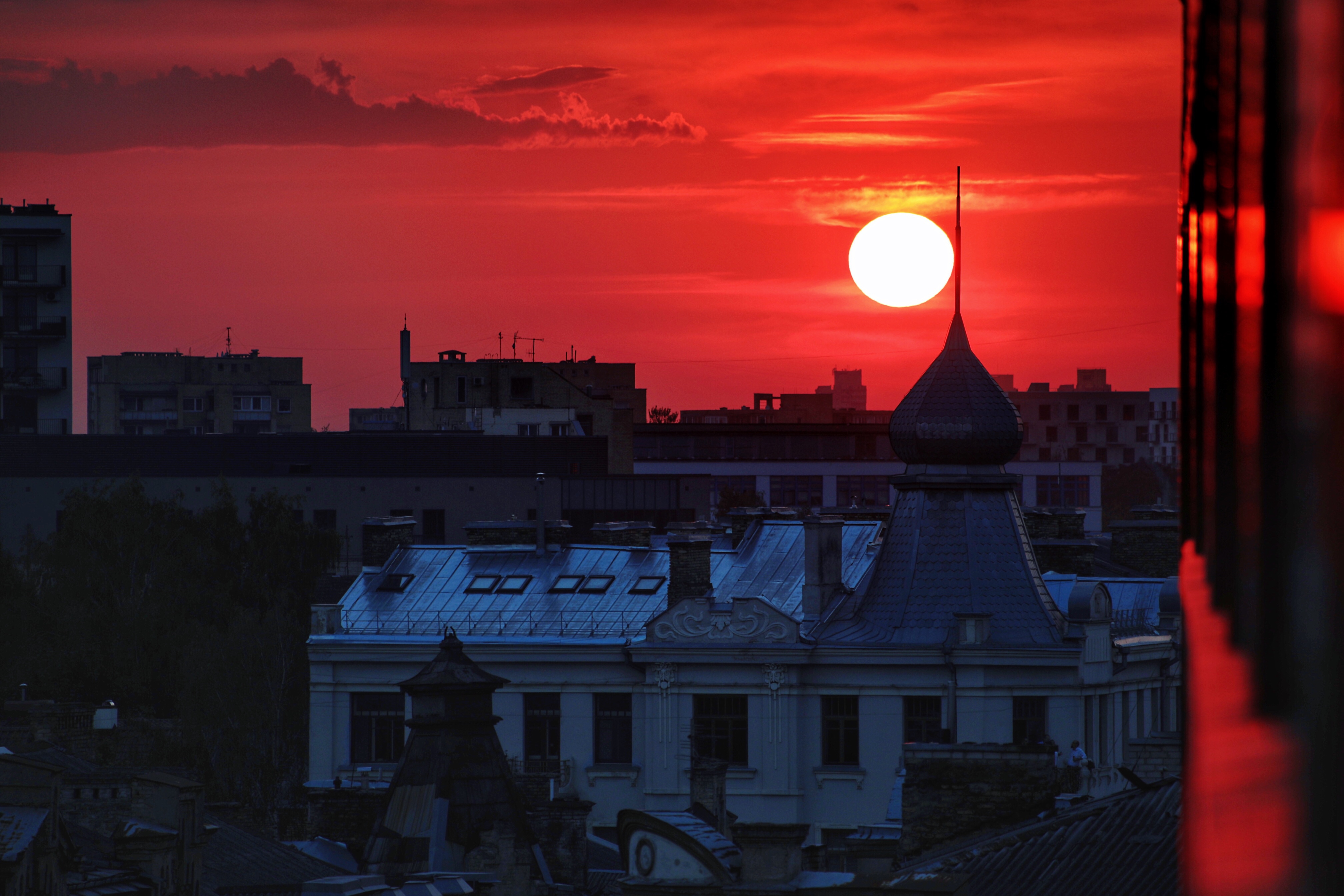 首都位置最奇葩的国家,世界最神奇的首都