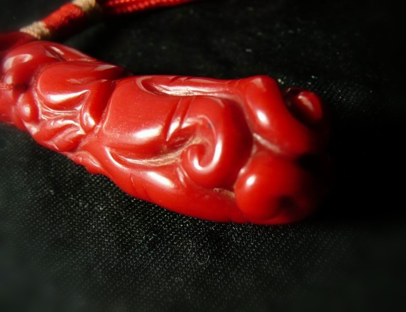 红珊瑚小桃心挂件,红珊瑚老挂件图片大全