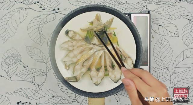 不炸不煎的鱼的做法,鱼不煎不炸