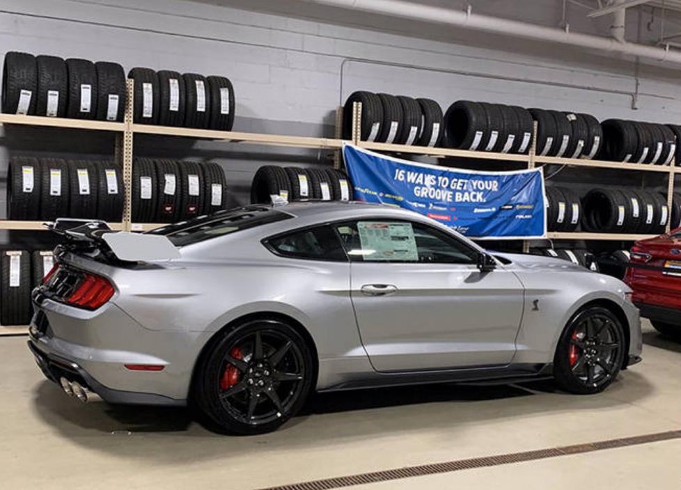 野马号称肌肉超跑,全新野马肌肉车