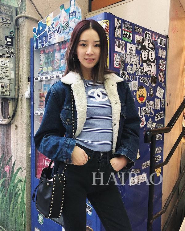 什么颜色显白适合黄黑皮肤衣服,最流行的衣服颜色显肤色白