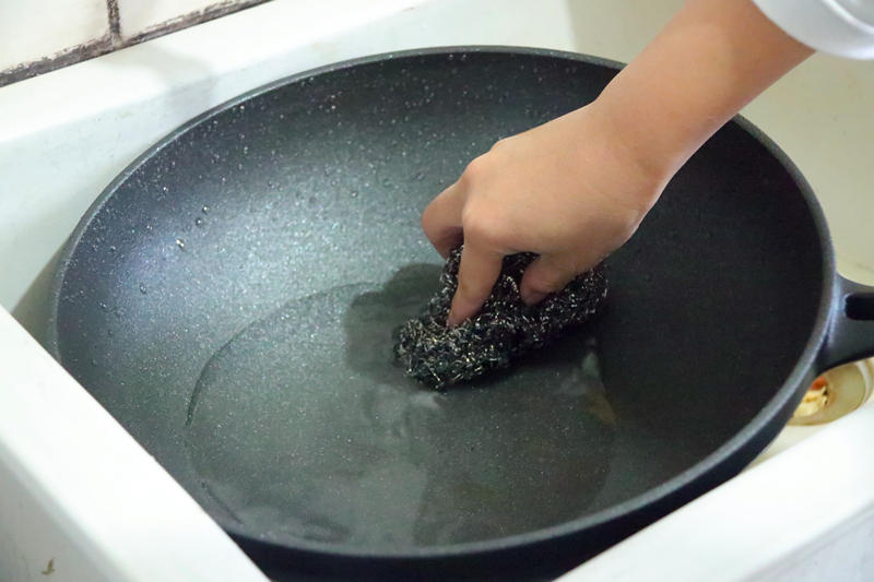 九阳晶钻不粘锅测评,九阳麦饭石不粘锅煎鸡蛋