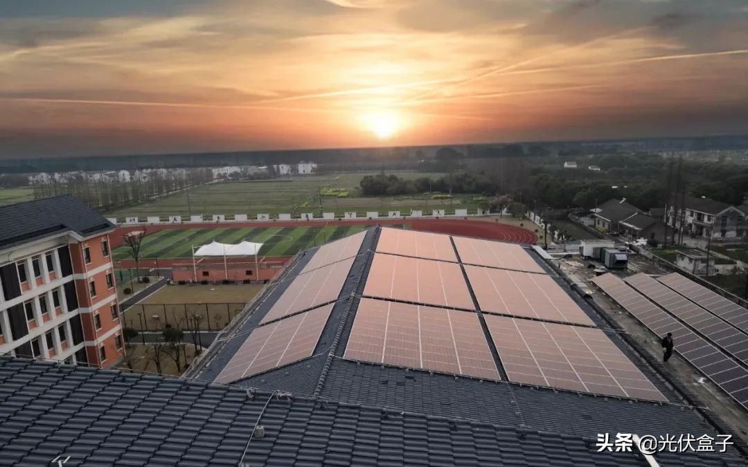 道达尔远景分布式光伏,道达尔中标多个法国光伏项目