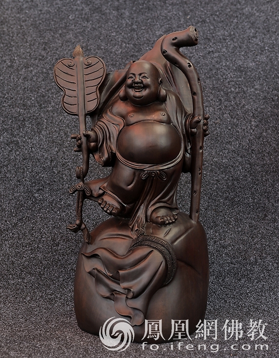 桐柏木雕博物馆龙的雕像,桐柏山木雕博物馆