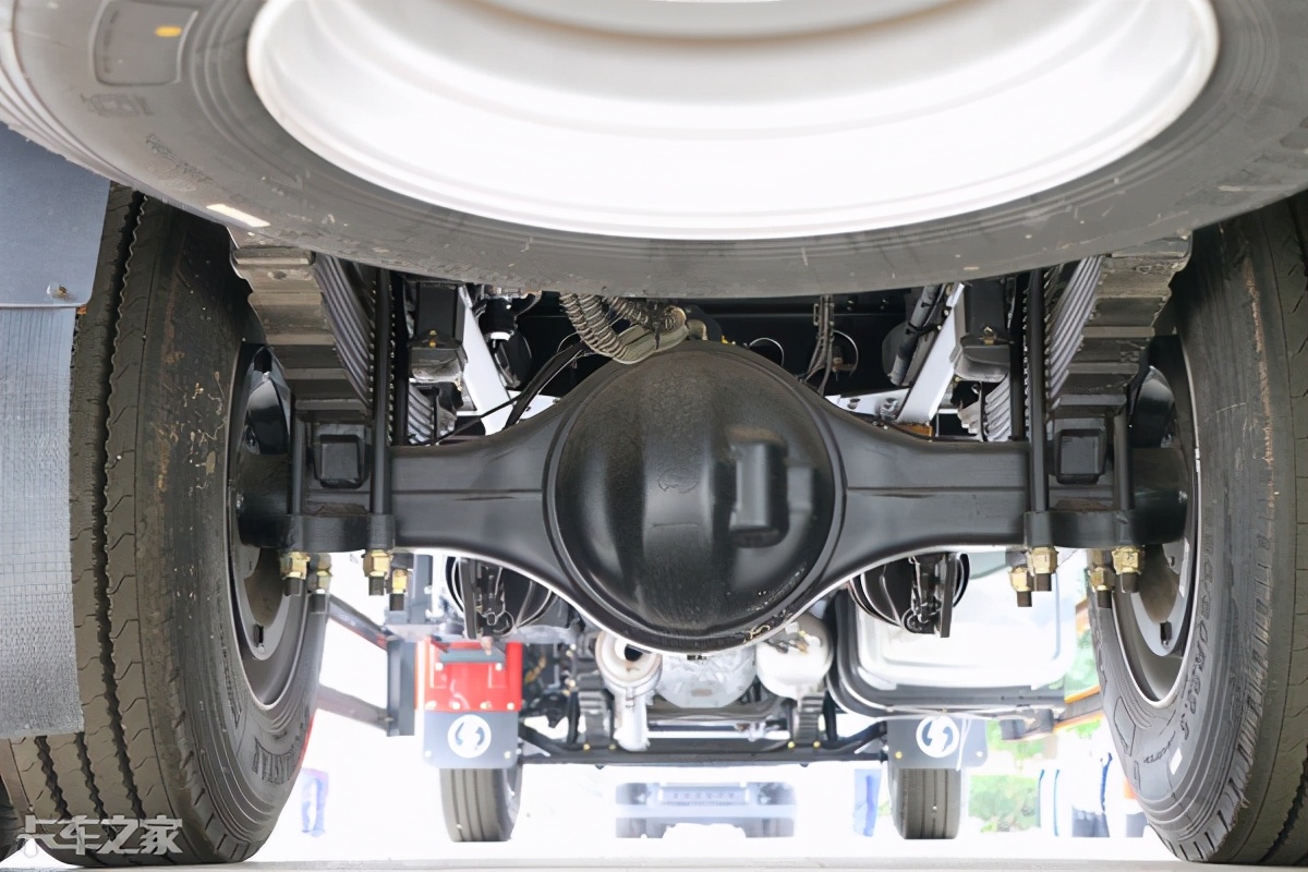 底盘高性价比高的车8万左右,底盘高价格便宜的7座车