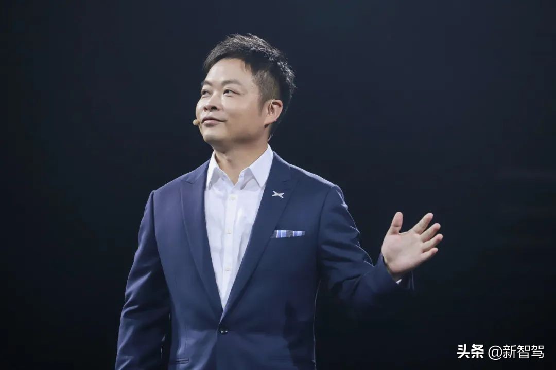 何小鹏带雷军参观小鹏汽车,小鹏汽车何小鹏2022