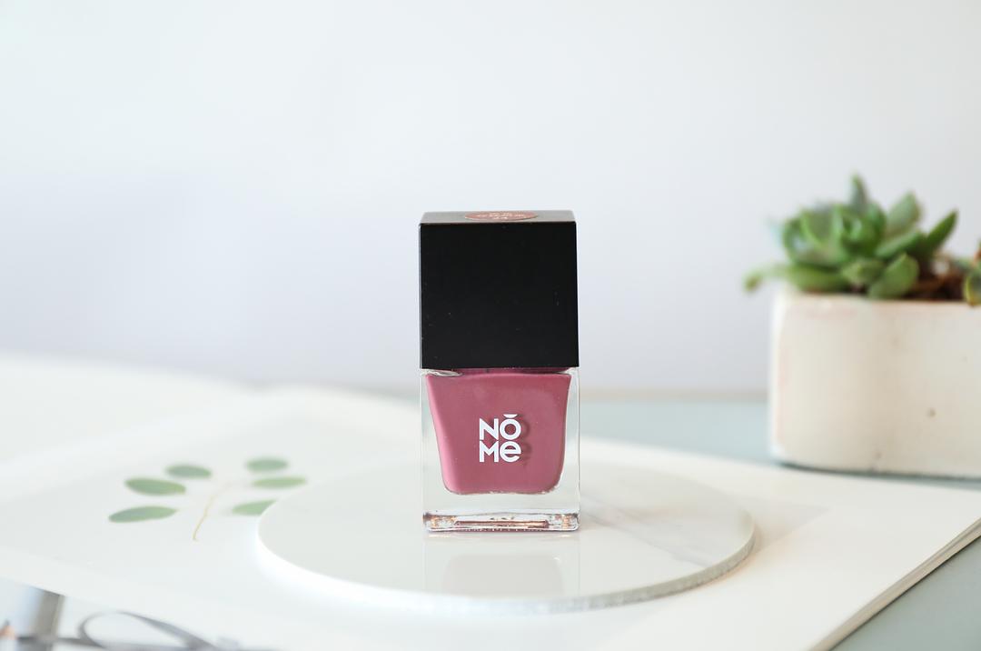 美甲小白建议买什么颜色的指甲油,好看百搭指甲油推荐