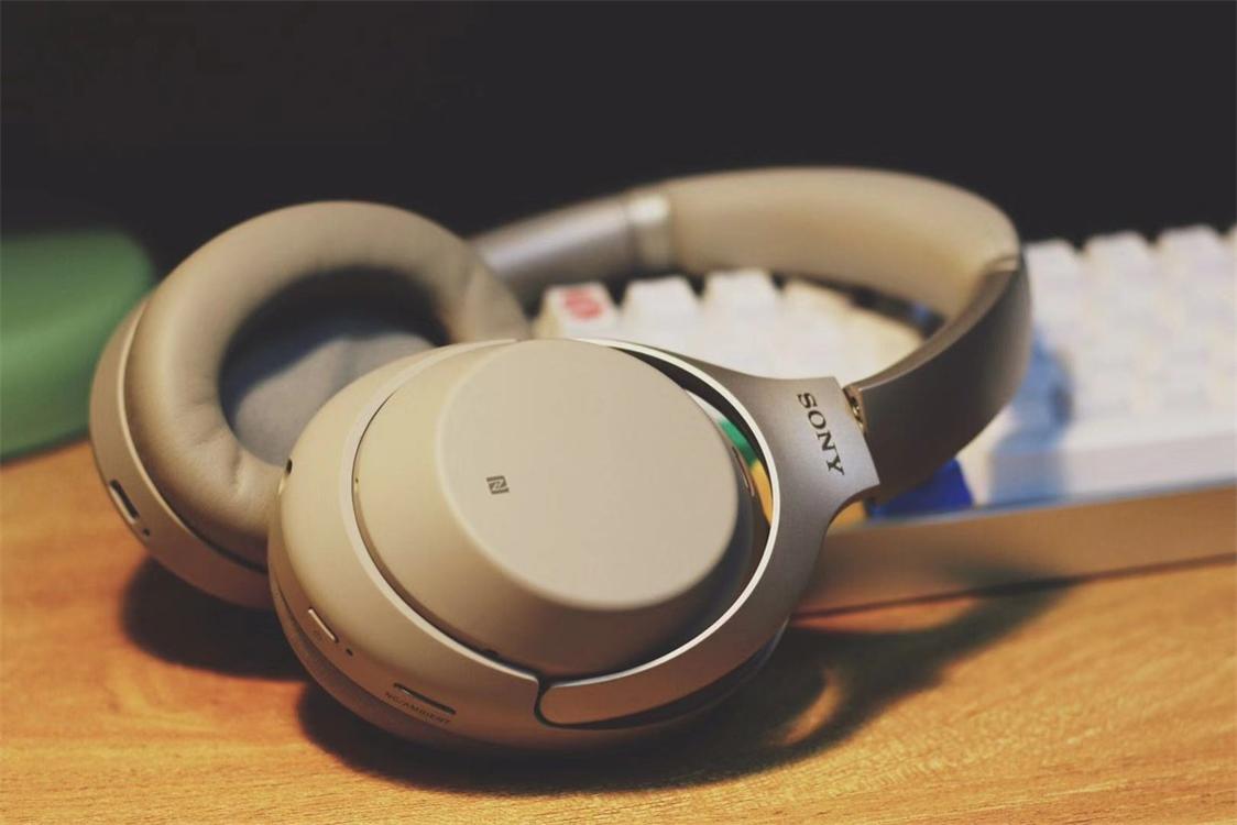 出行耳机,索尼wf1000xm4降噪耳机全世界排名