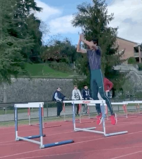 张国伟喝可乐,张国伟膝盖疼怎么办